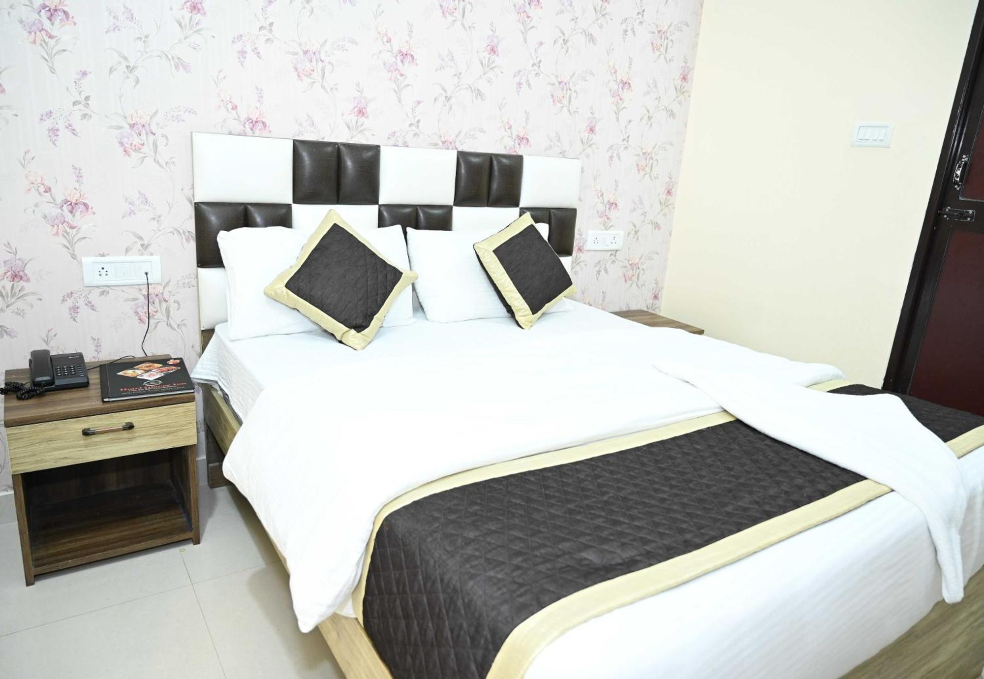 Super Hotel O Glance Inn باتنا المظهر الخارجي الصورة
